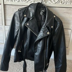 Forever 21 faux leather moto jacket - MAKE OFFERS!